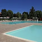 假日公园 Punta Gro 2*