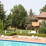 假日公园 Punta Gro 2*