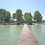 Punta Gro 假日公园