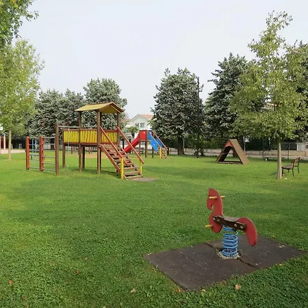 Prázdninový areál Punta Gro 2*