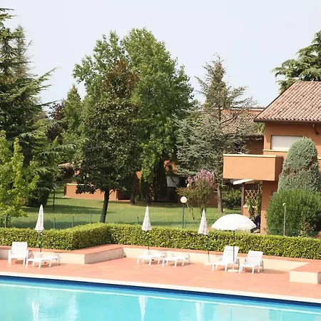 Prázdninový areál Punta Gro 2*